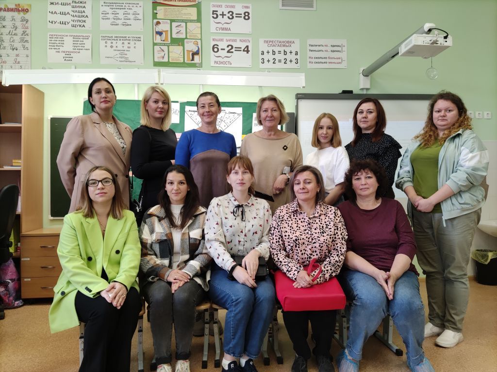 ФОТО С КОЛЛЕГАМИ В ПЕД КОЛЕДЖЕ.jpg