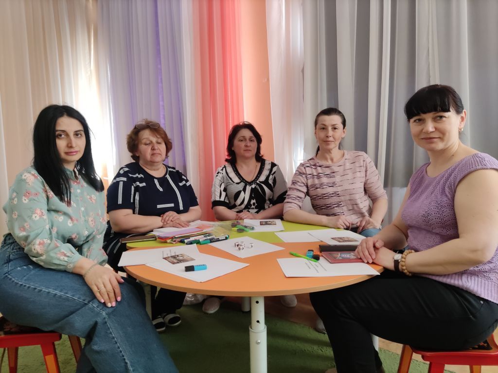 фОТО С КОЛЛЕГАМИ.jpg